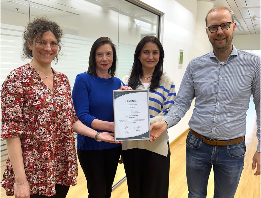 0006 Foto Isar Klinikum Urkunde Gesunder Arbeitgeber Eupd 1 2048x1551